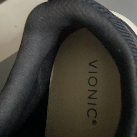 Vionic leyo sneaker - Picture 10 of 13